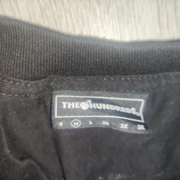 Thehundreds t-shirt - Picture 2 of 3